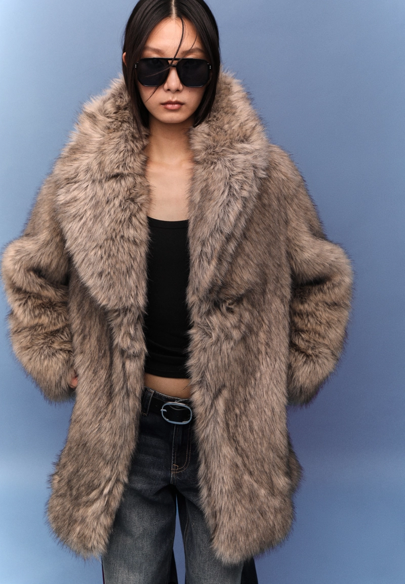 Пальто стандартной длины из искусственного меха