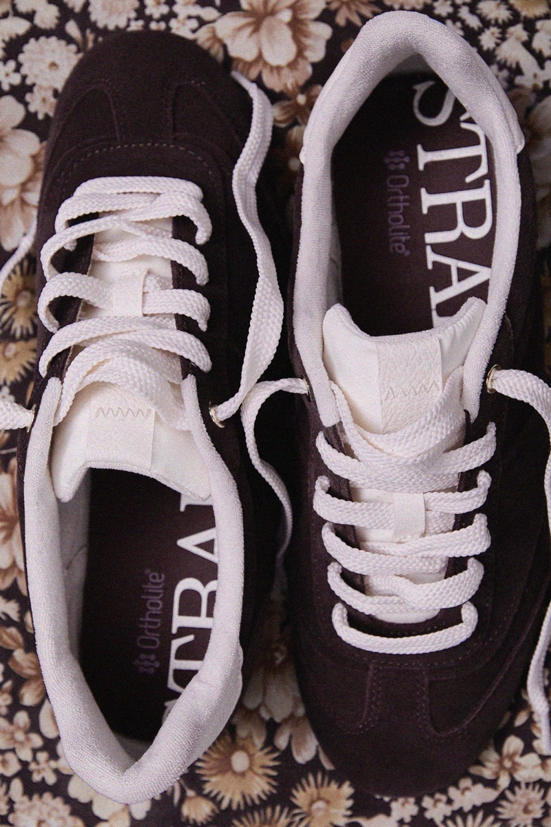 Мягкие кожаные кеды