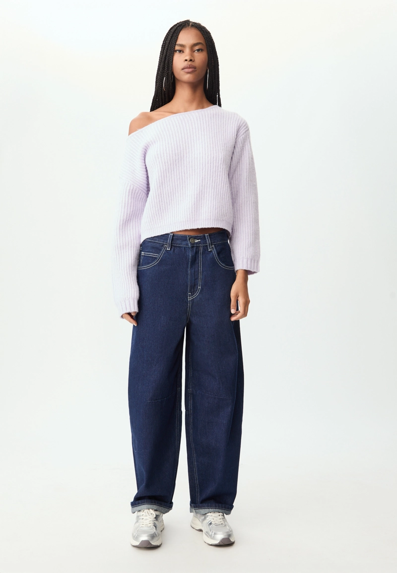 Трикотажный свитер с вырезом «лодочка»