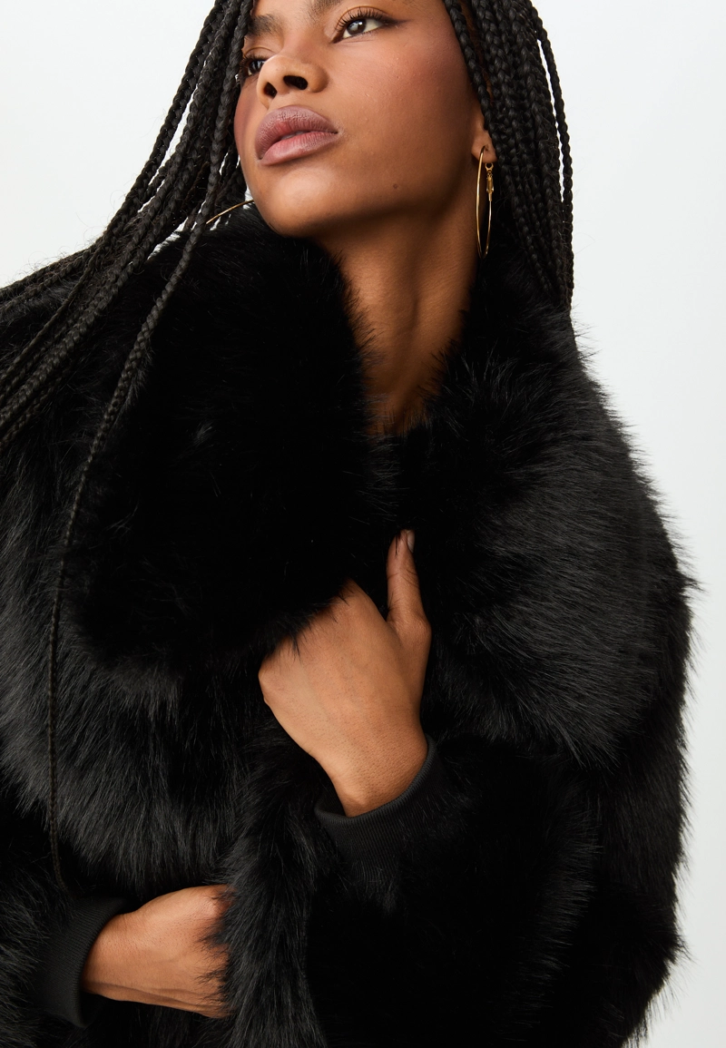 Куртка из искусственного меха на молнии