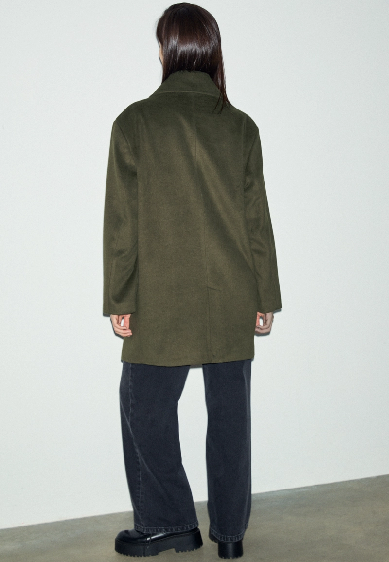 Двубортное пальто