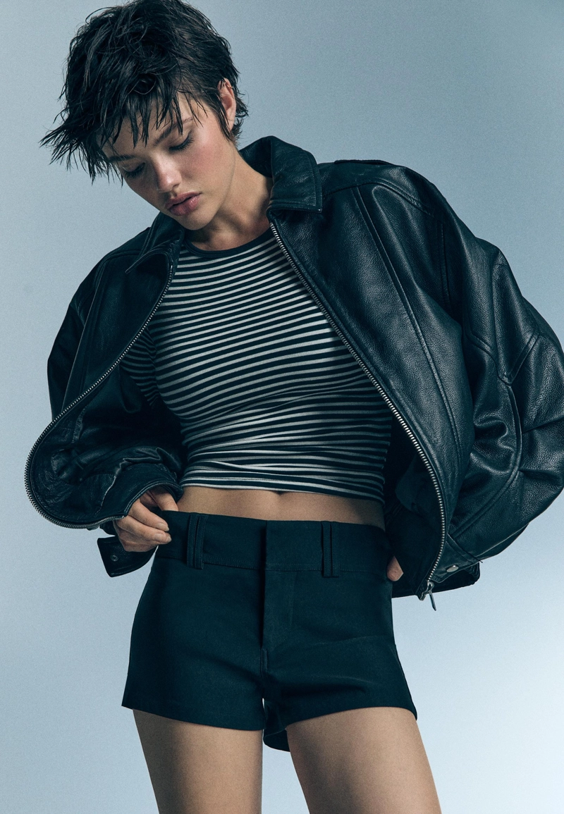 Мини-шорты со шлевками