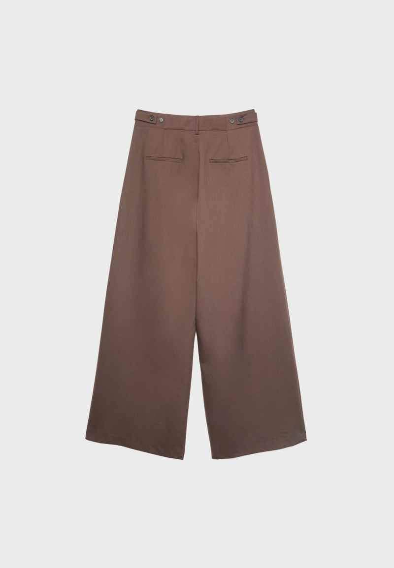 Регулируемые брюки очень широкого кроя