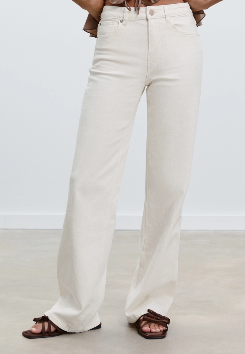 Джинсы прямого кроя