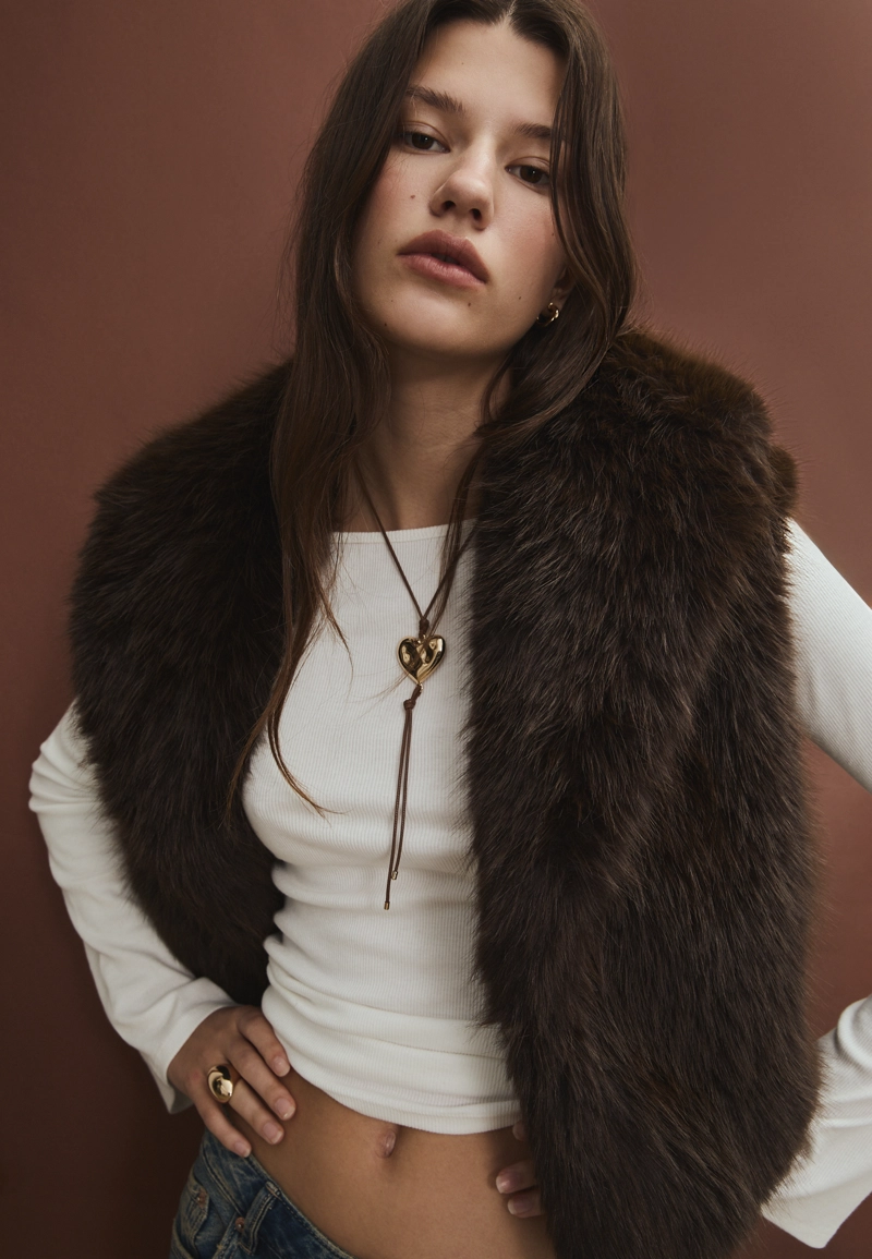 Жилет из искусственного меха