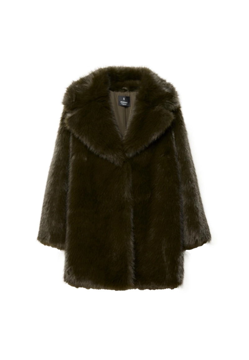 Пальто из искусственного меха стандартной длины