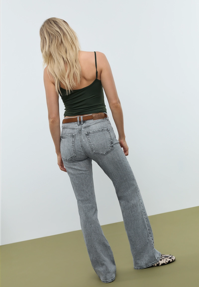 Джинсы bootcut D68 с ремнем