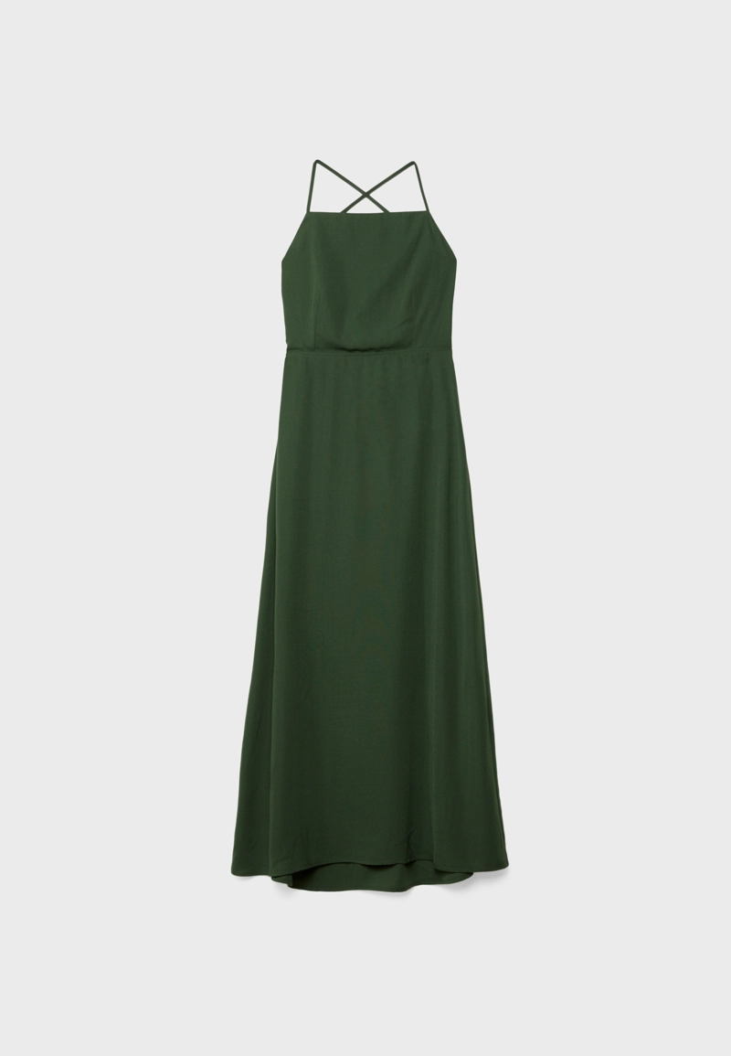 Длинное струящееся платье с открытой спиной