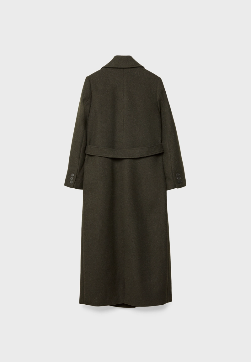 Длинное пальто с поясом