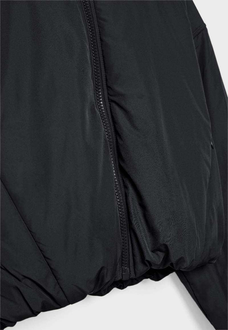 Стеганая куртка-пуховик