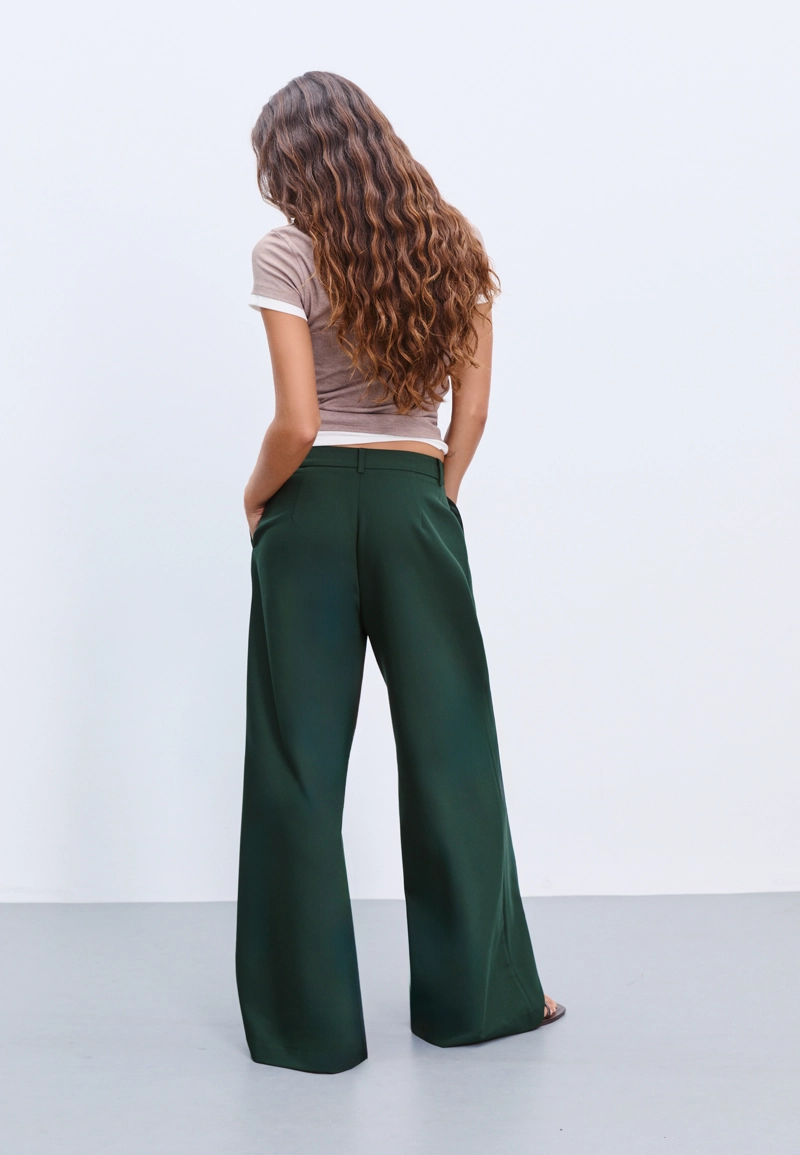 Повседневные брюки с запа́хом на поясе