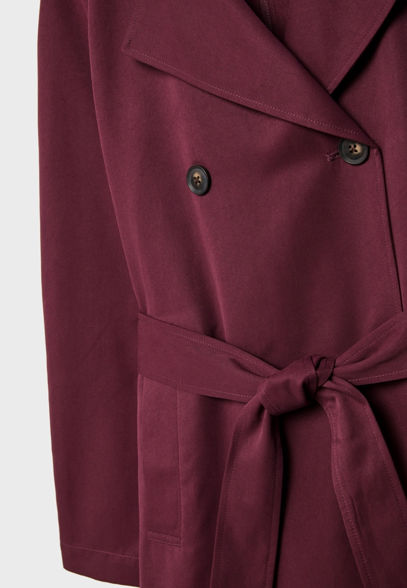 Длинный струящийся тренч оверсайз