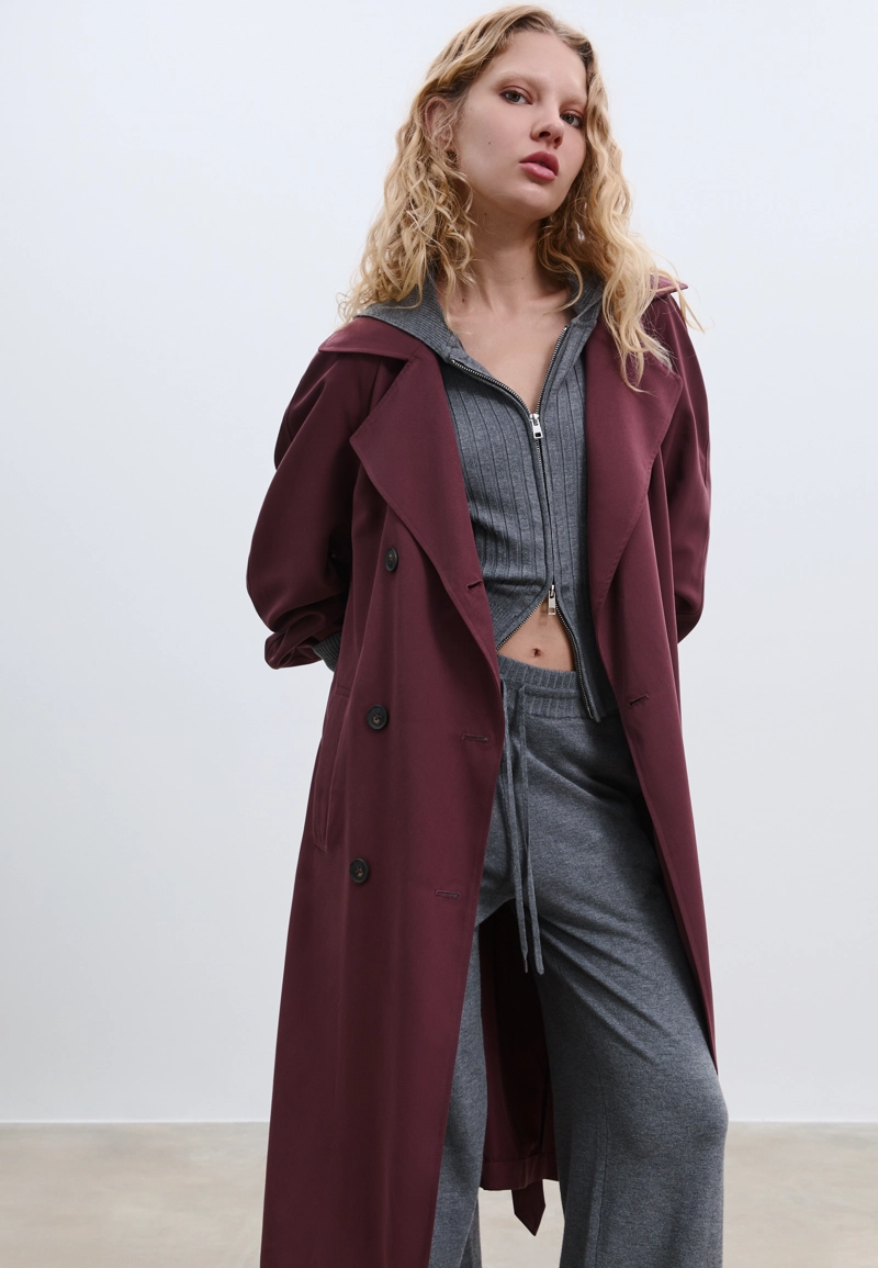 Длинный струящийся тренч оверсайз