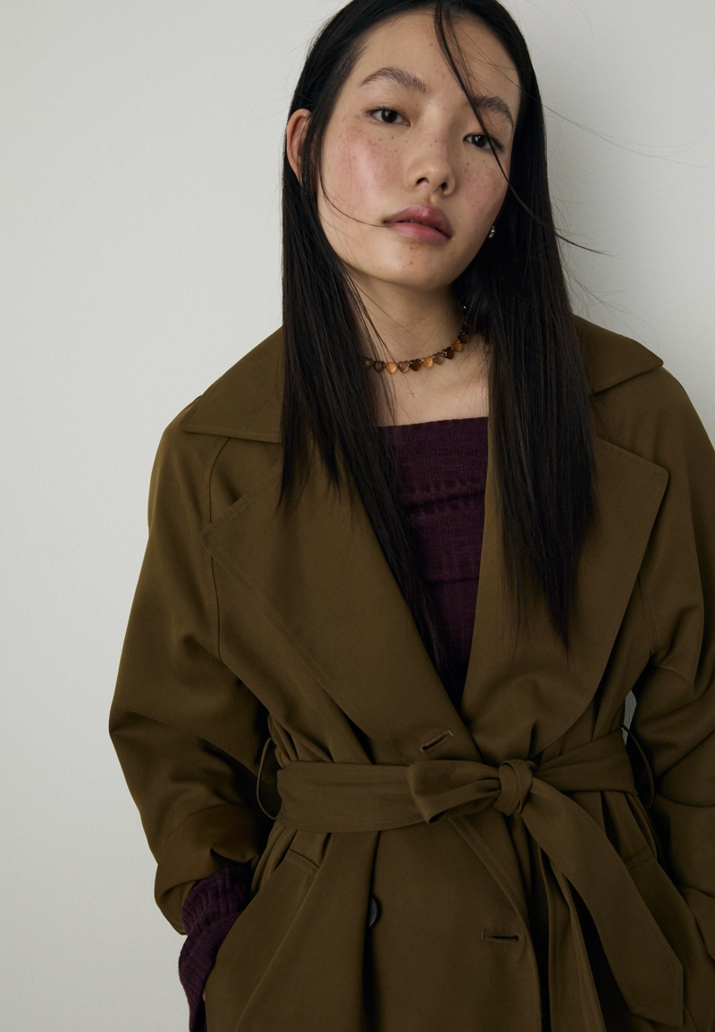 Длинный струящийся тренч оверсайз