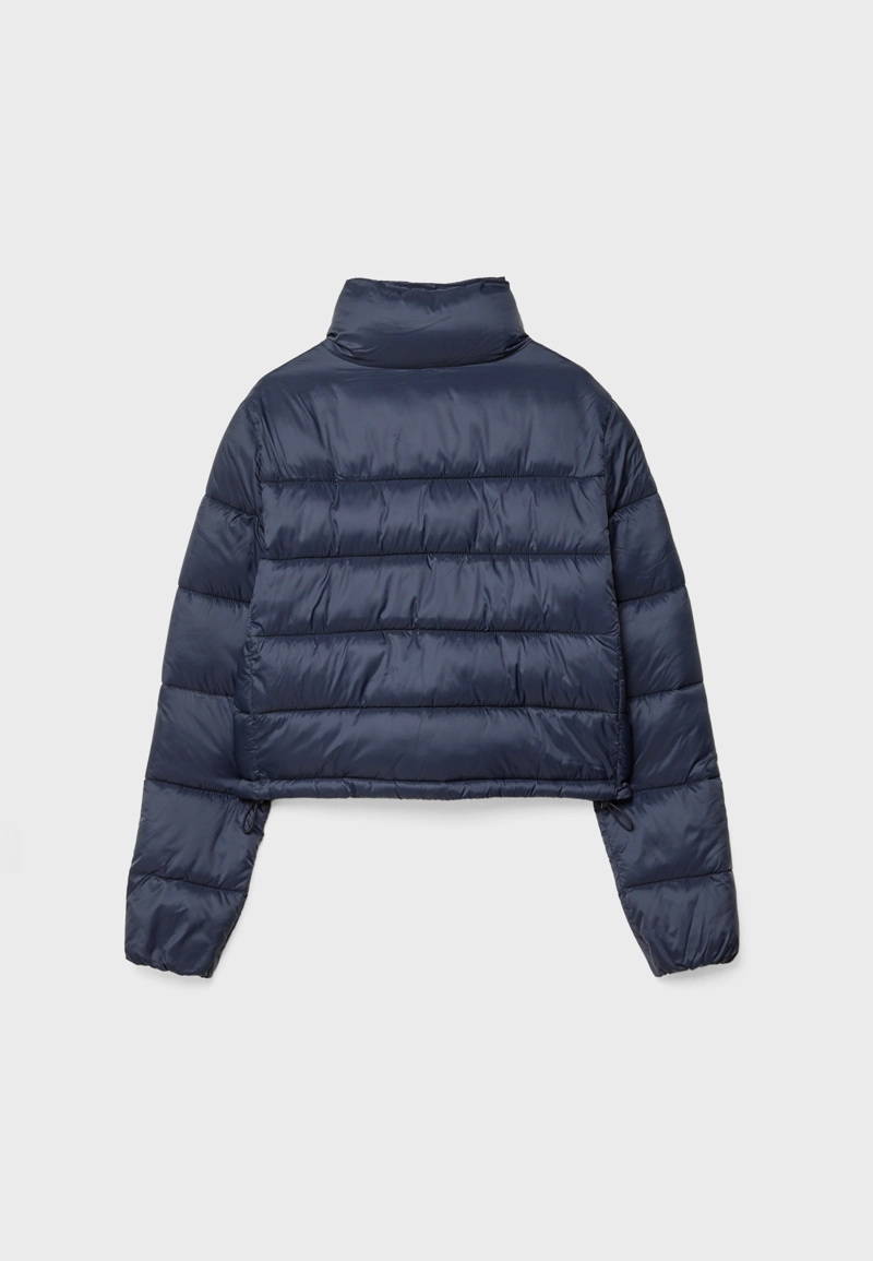 Стеганая куртка с высоким воротником