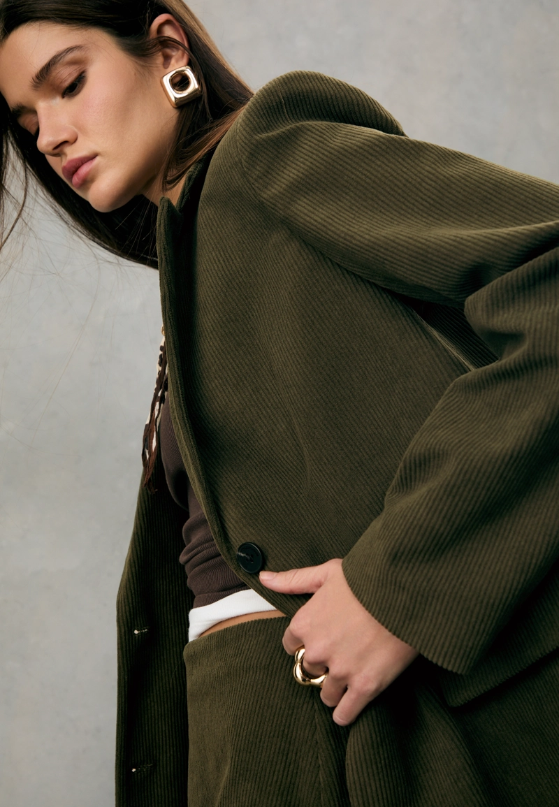 Вельветовый пиджак прямого кроя