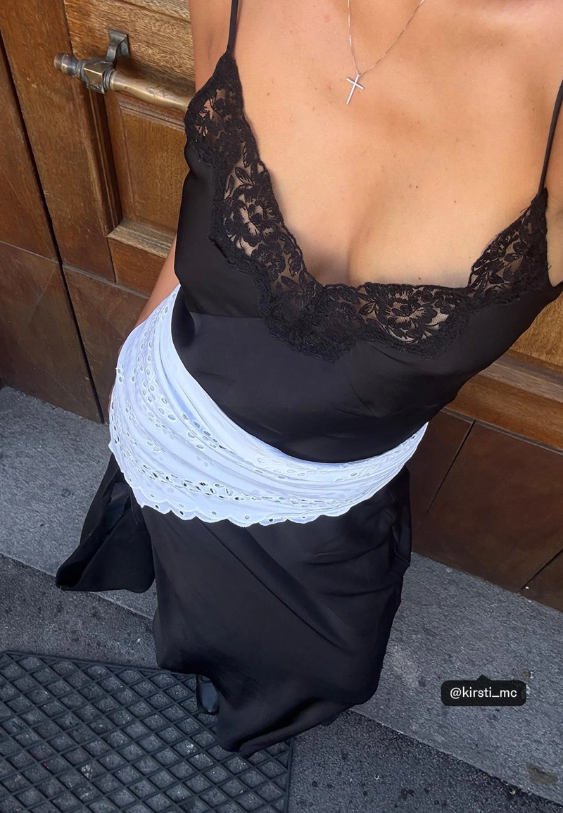 Длинное атласное платье-комбинация