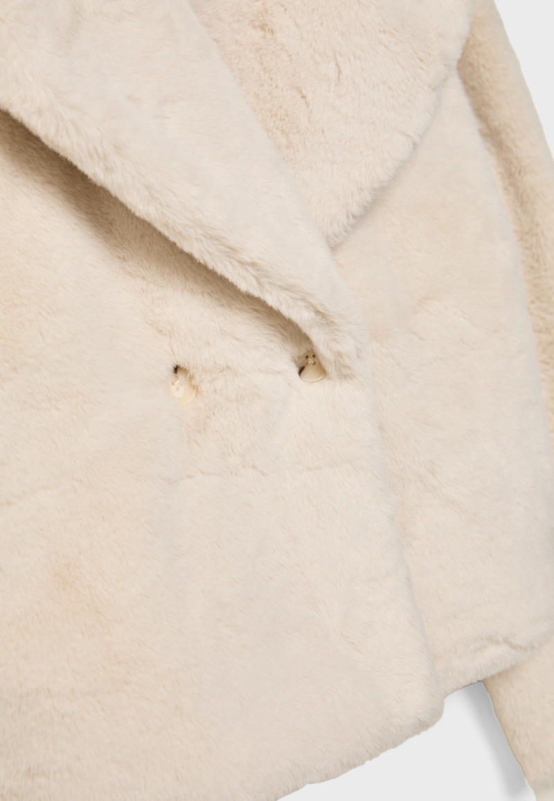 Двубортная куртка из искусственного меха