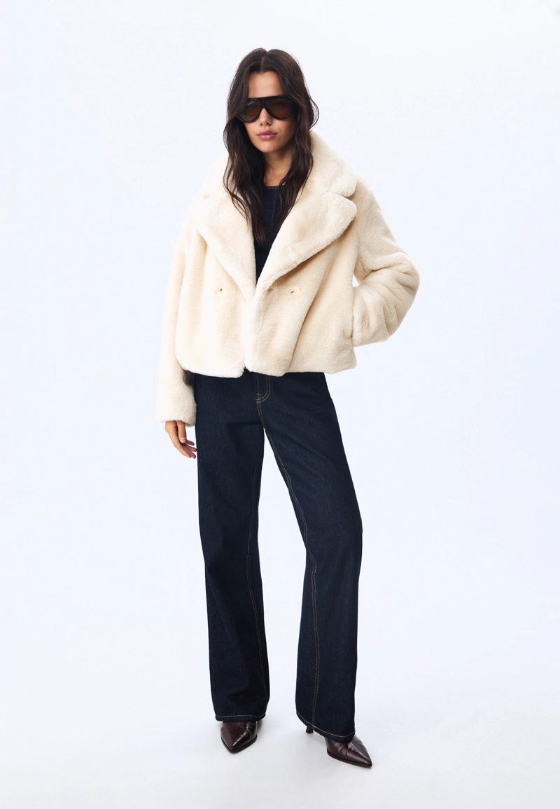 Двубортная куртка из искусственного меха