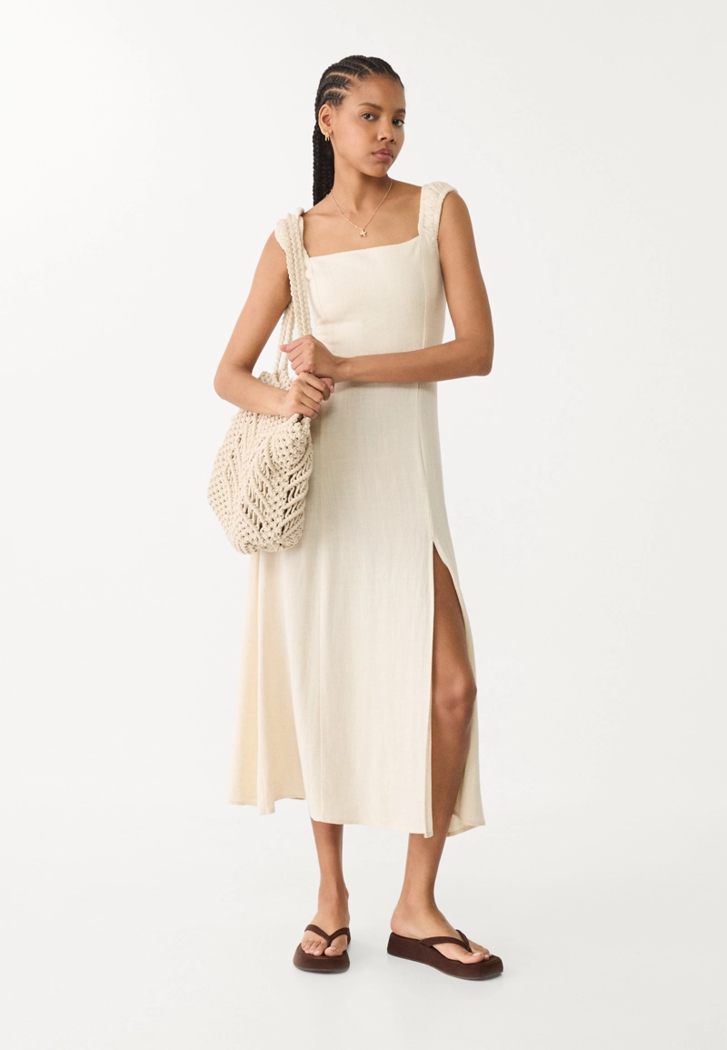 Струящееся платье миди с перекрестной спинкой и льном