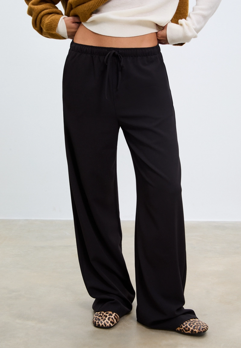 Длинные струящиеся нарядные брюки