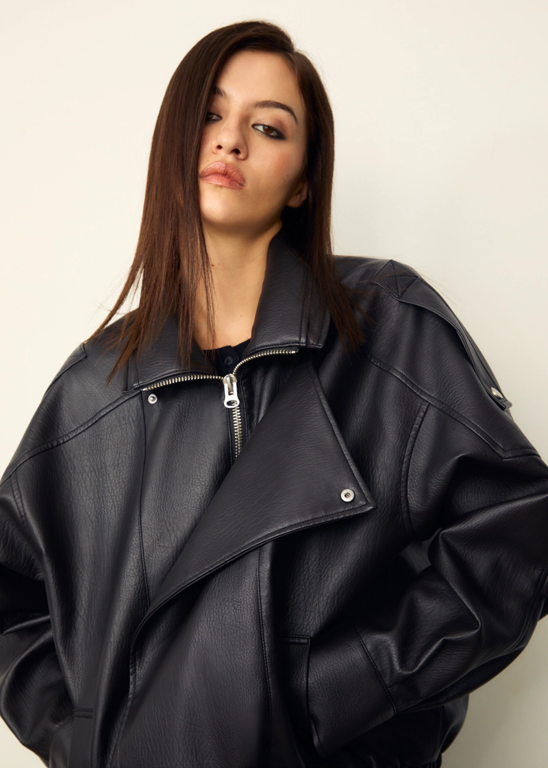 Куртка оверсайз из искусственной кожи с лацканами