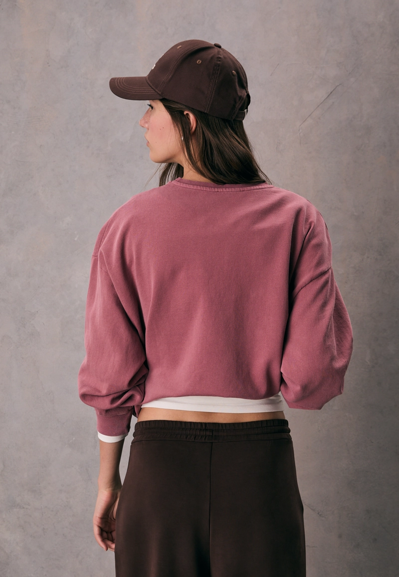 Толстовка с вышивкой