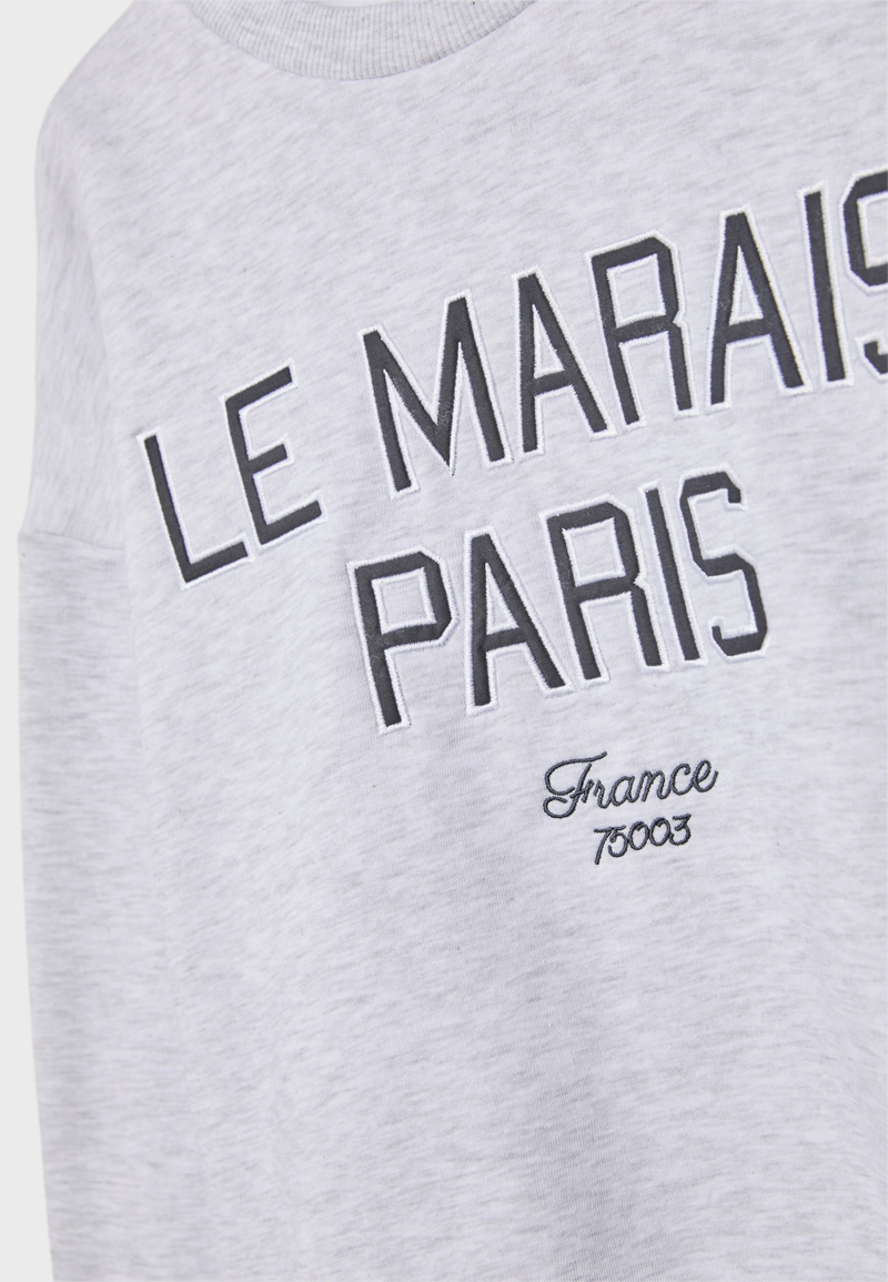 Толстовка с вышивкой