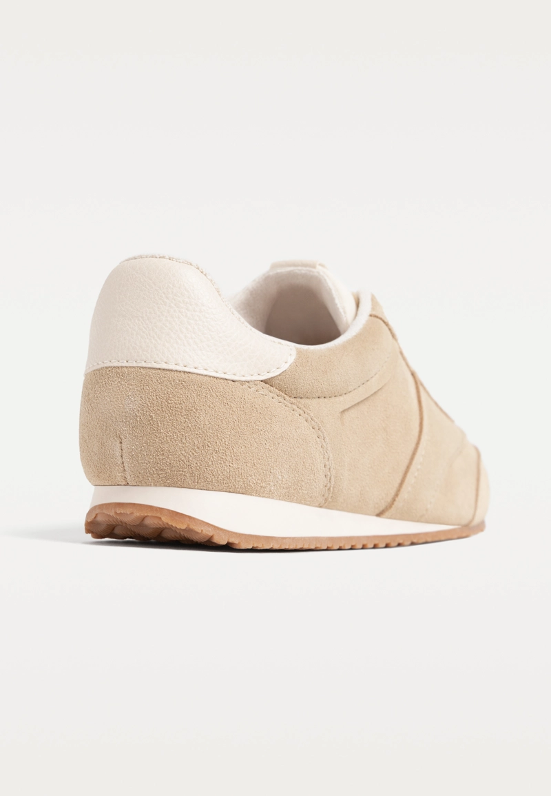 Мягкие кожаные кеды