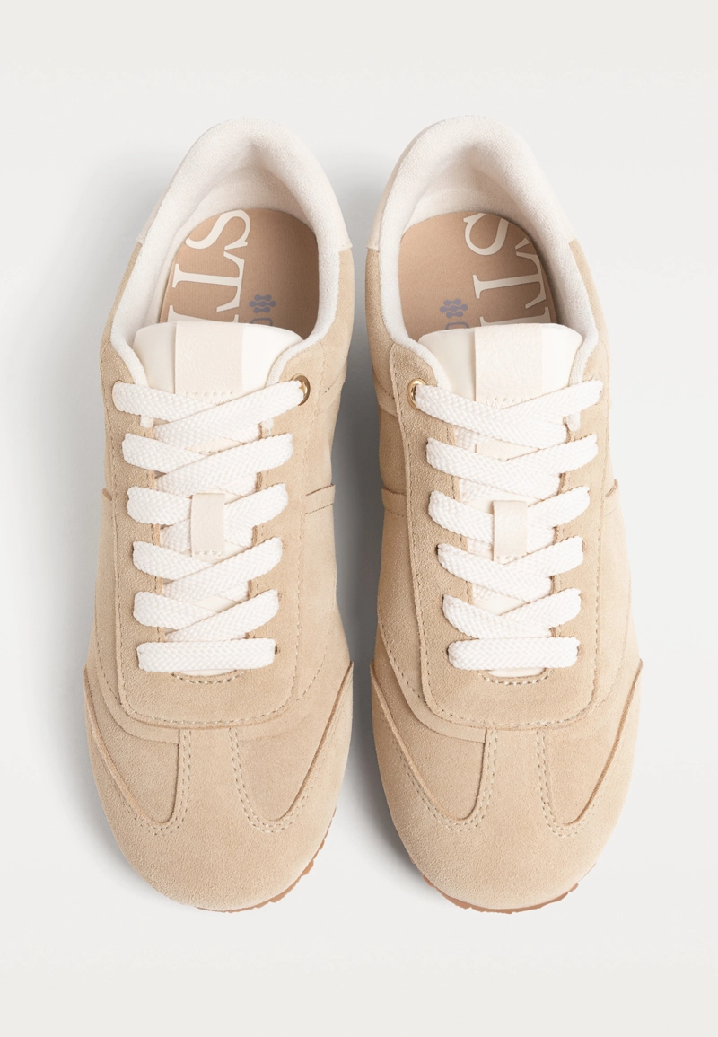 Мягкие кожаные кеды