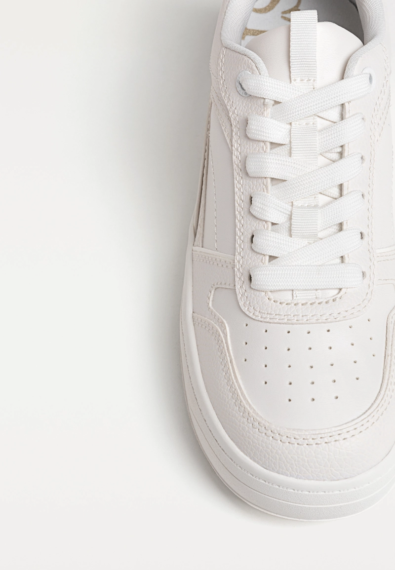 Женские спортивные кроссовки