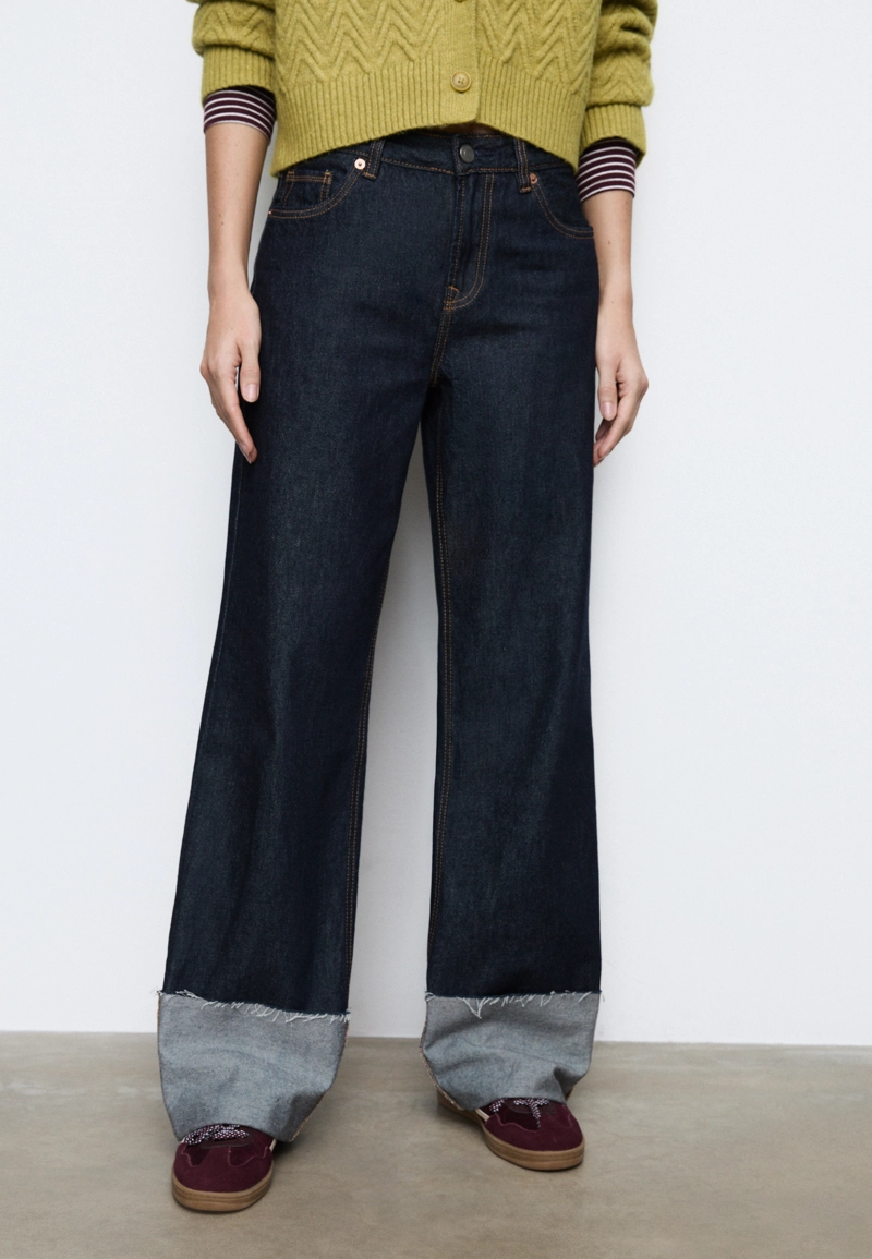 Прямые джинсы D65 с отворотами