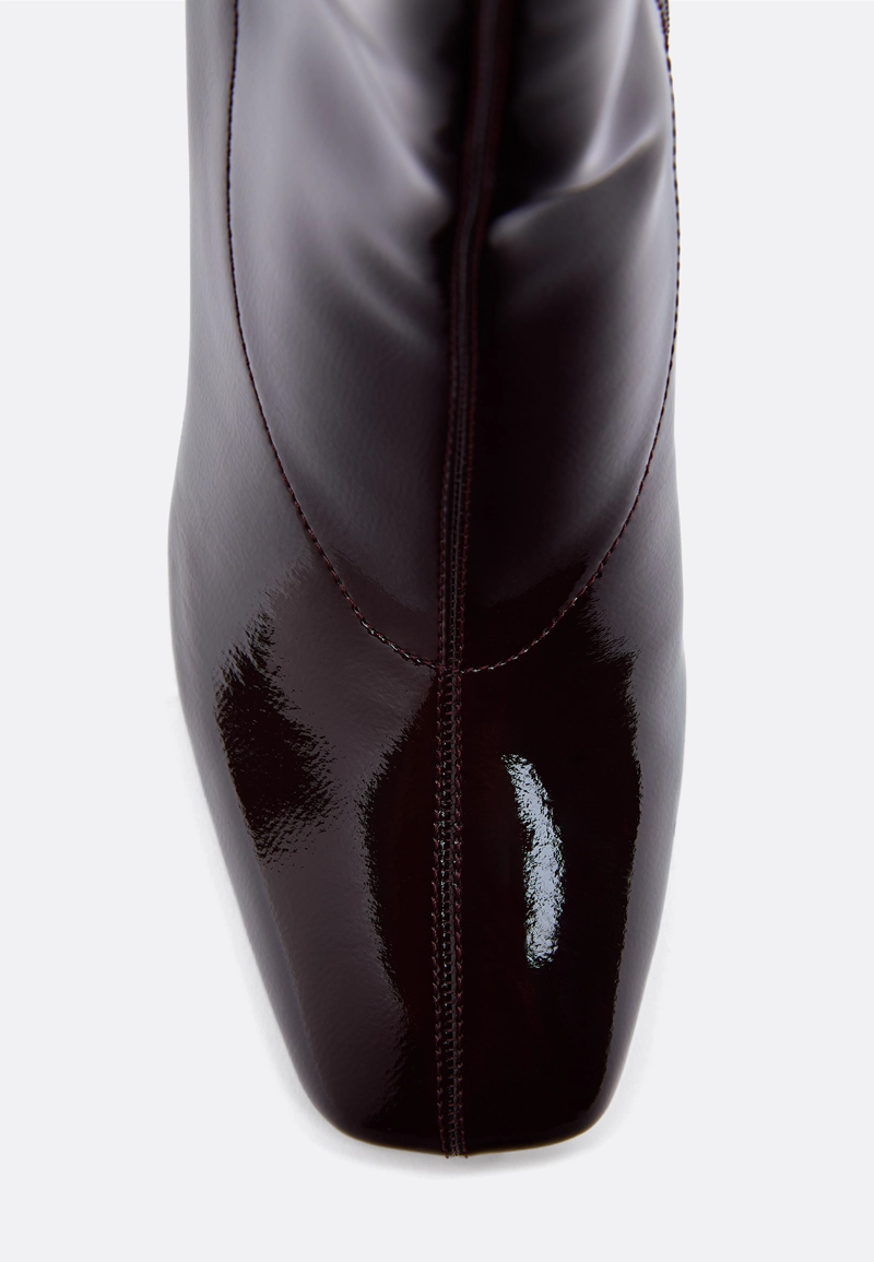 Эластичные ботильоны на каблуке