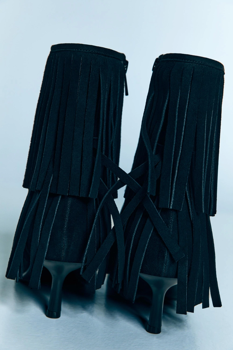 Botines tacón flecos piel