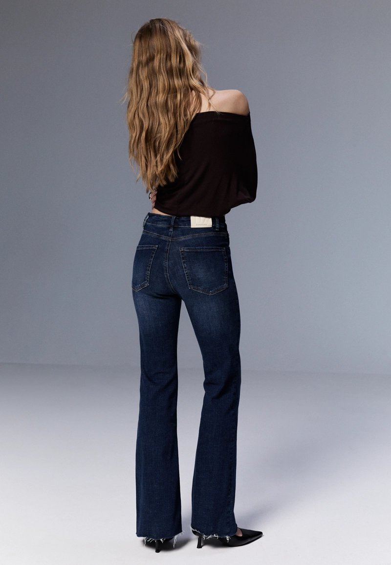 Джинсы-клеш с разрезами D74