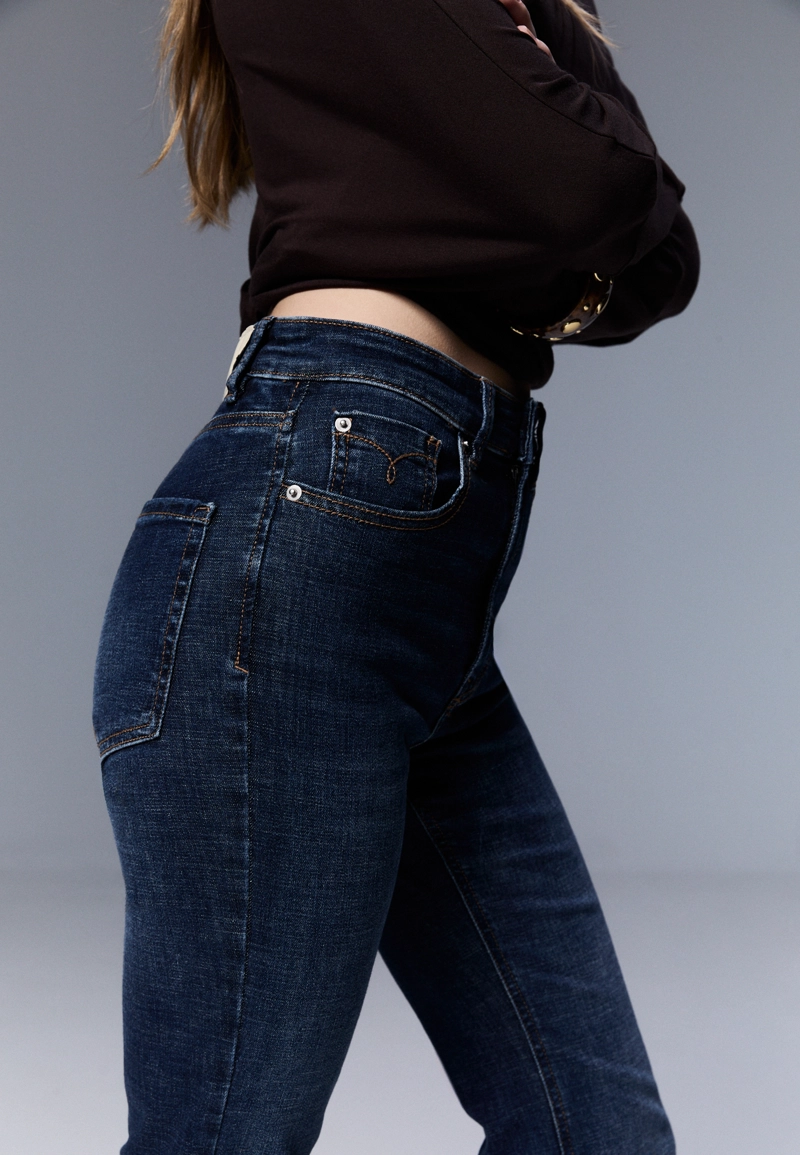 Джинсы-клеш с разрезами D74