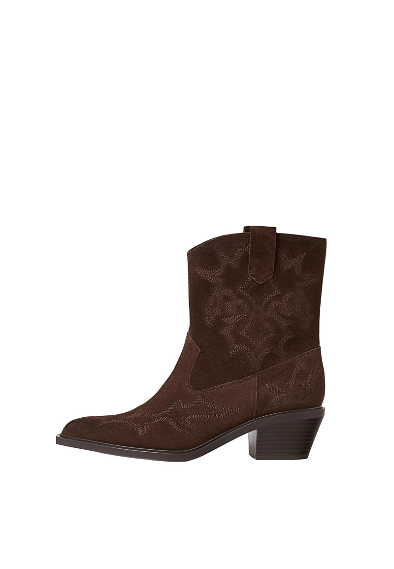 Кожаные ботильоны на каблуке в ковбойском стиле