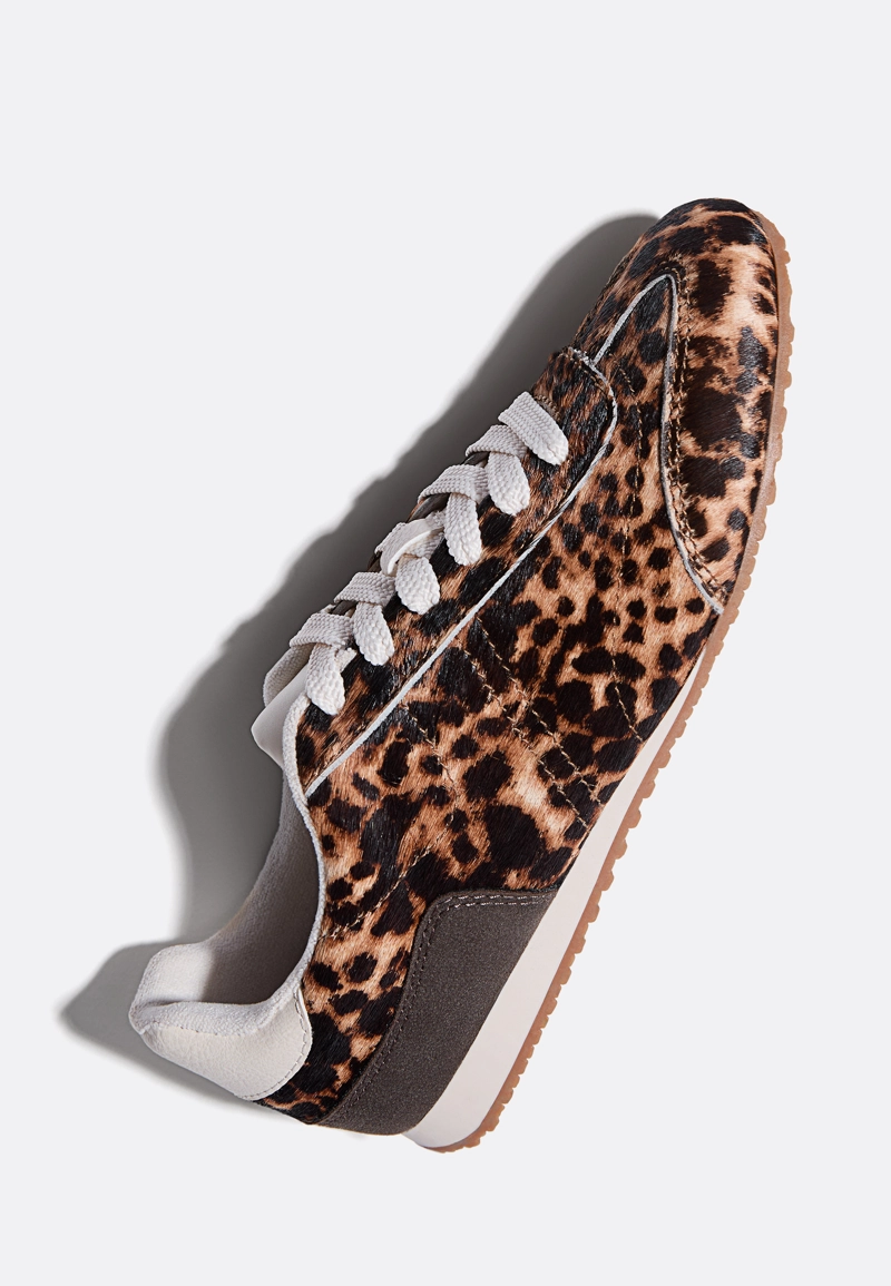 Кроссовки с леопардовым принтом на кожаной подошве