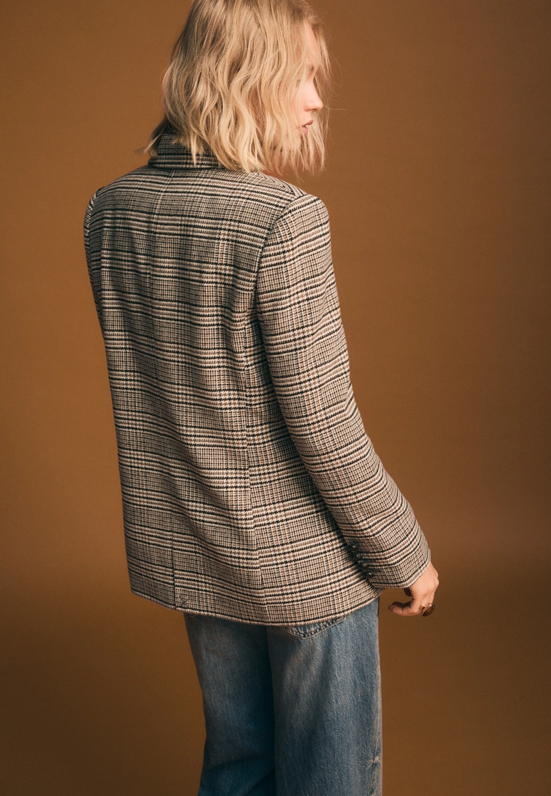 Пиджак классического кроя в клетку