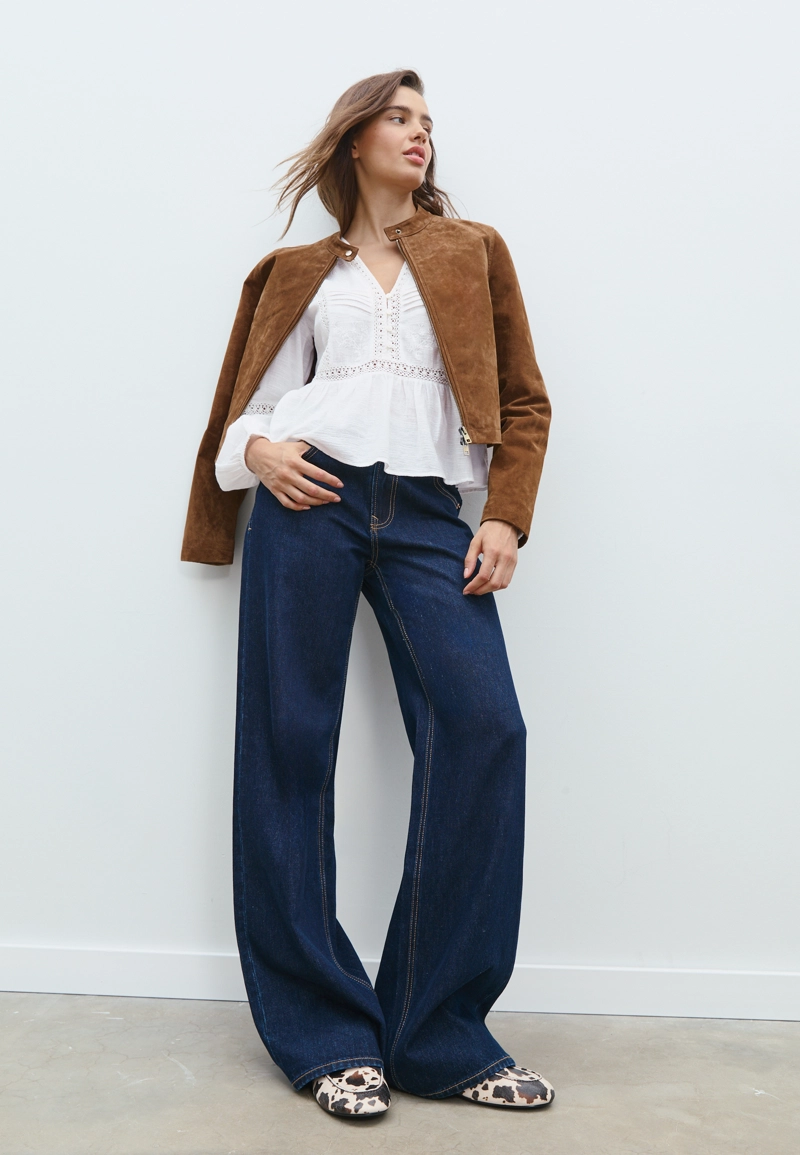 Свободная блузка с вышивкой