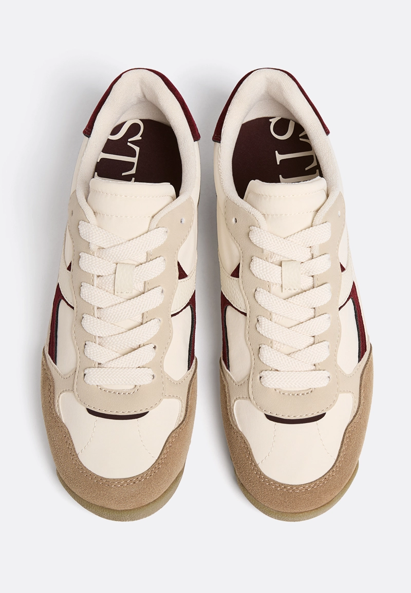 Повседневные кроссовки в стиле ретро