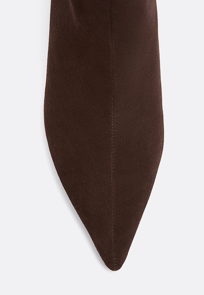 Кожаные ботильоны на шпильке