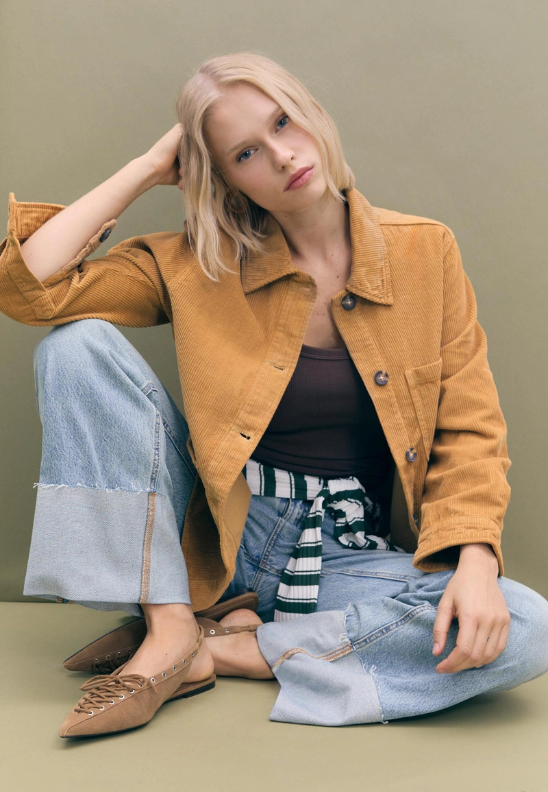 Кожаные балетки со шнуровкой