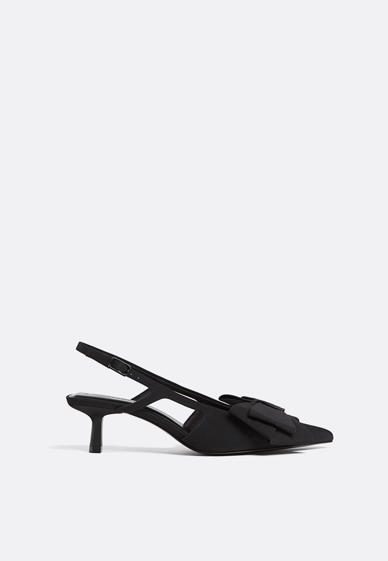 Туфли на среднем тонком каблуке с бантом