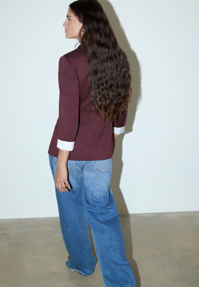 ПИДЖАК ОБЛЕГАЮЩЕГО КРОЯ