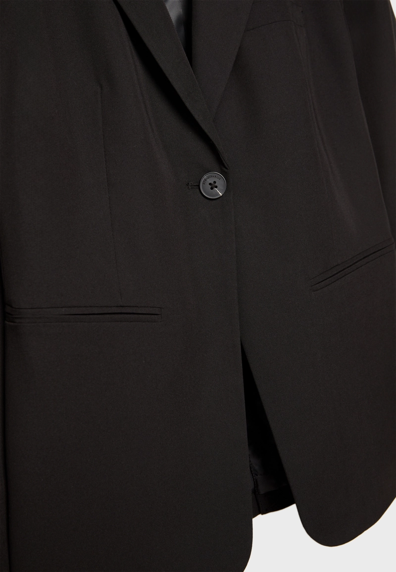 Приталенный пиджак
