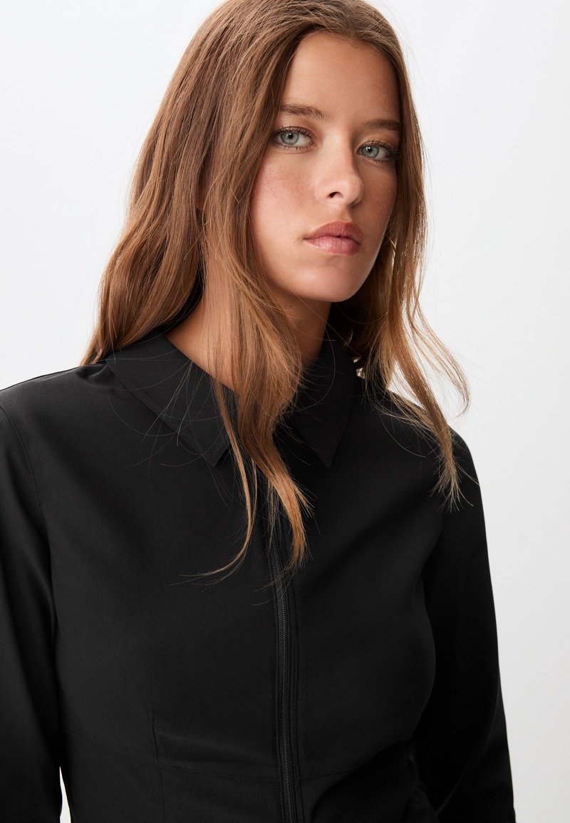 Рубашка приталенная с молнией