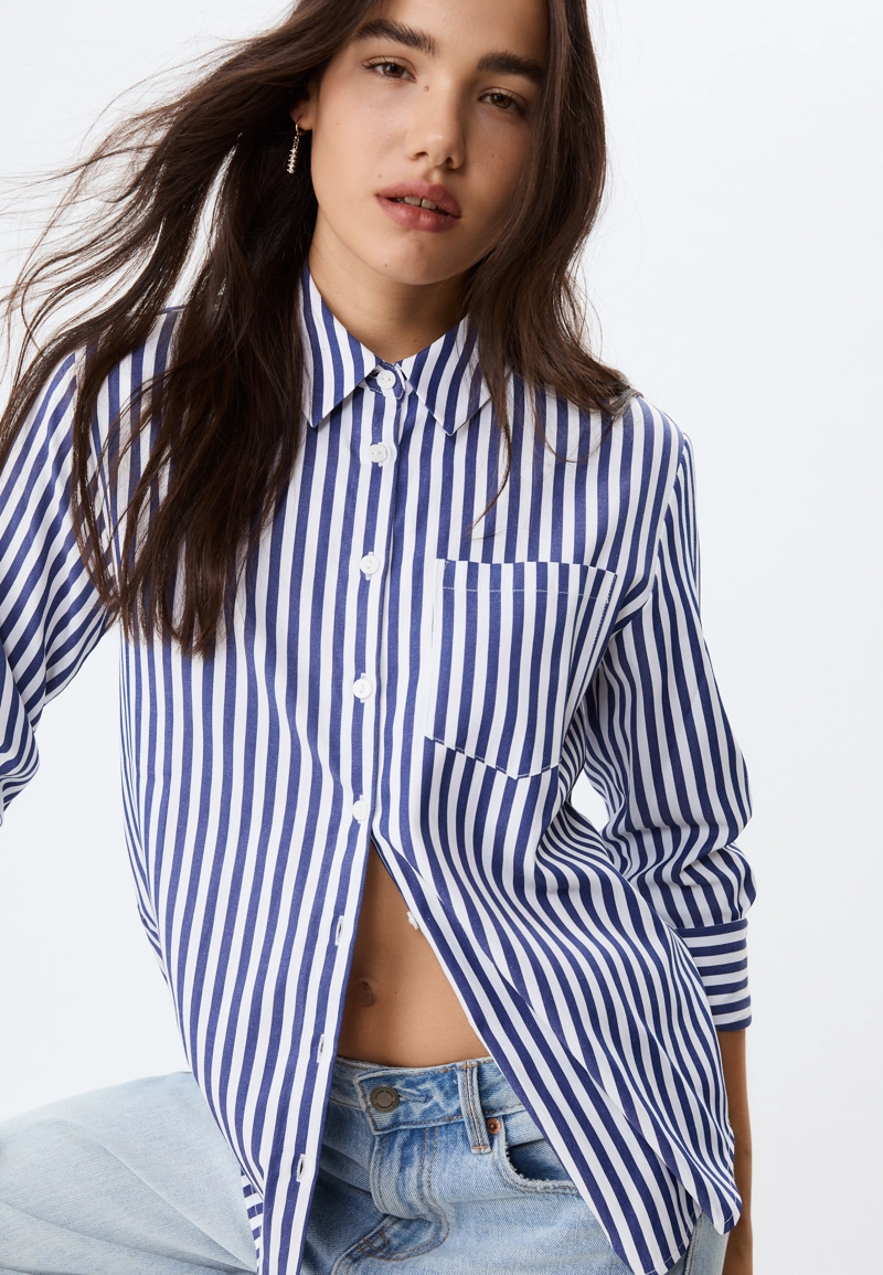 Базовая рубашка в полоску из поплина с карманом
