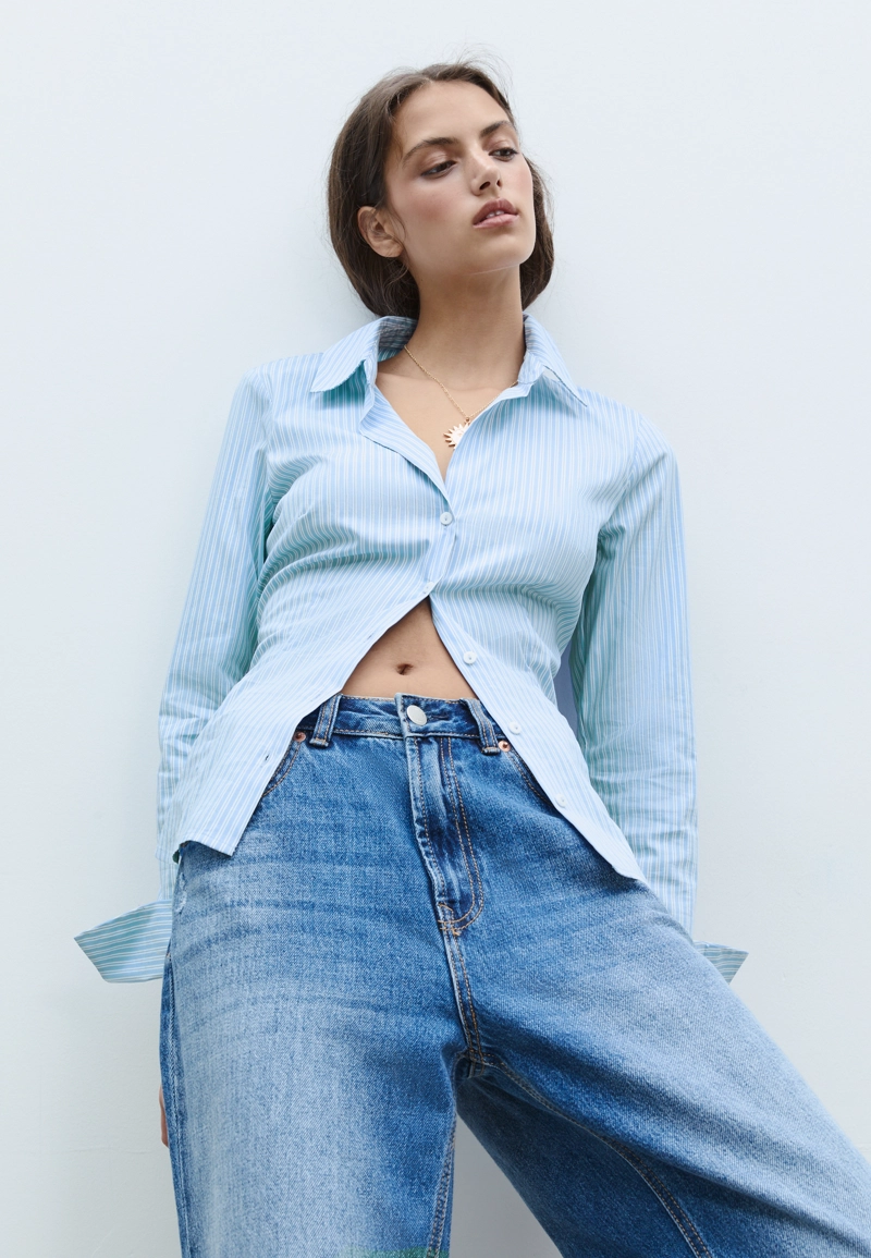 Приталенная базовая рубашка в полоску