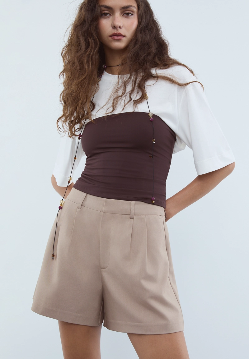 Нарядные шорты с защипами